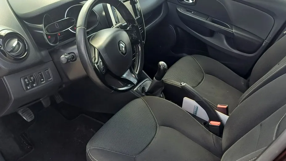 RENAULT Clio -