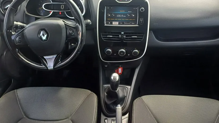 RENAULT Clio -