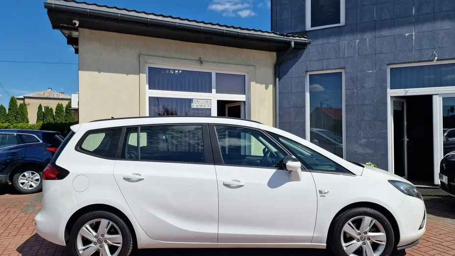 OPEL Zafira -