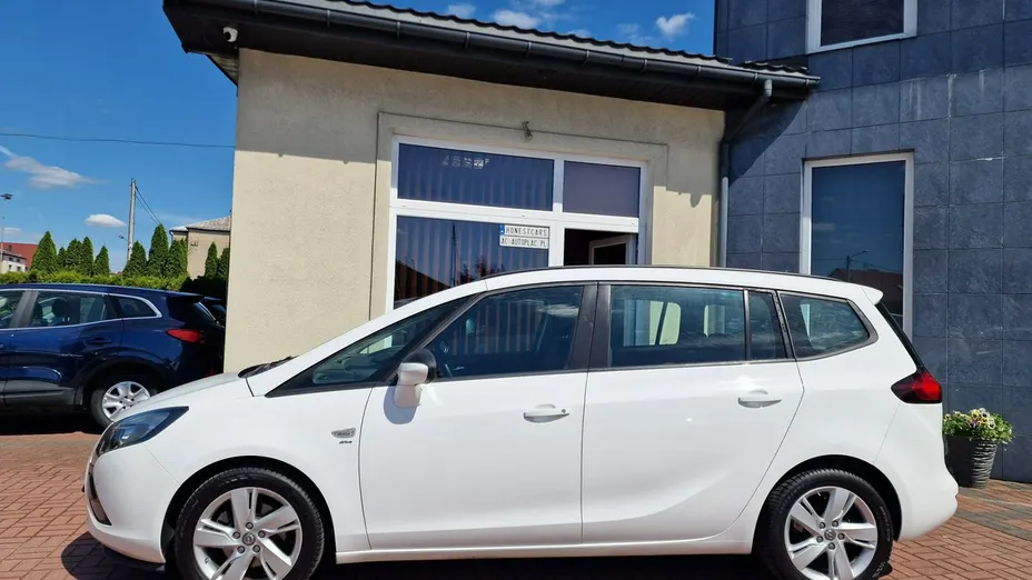 OPEL Zafira -
