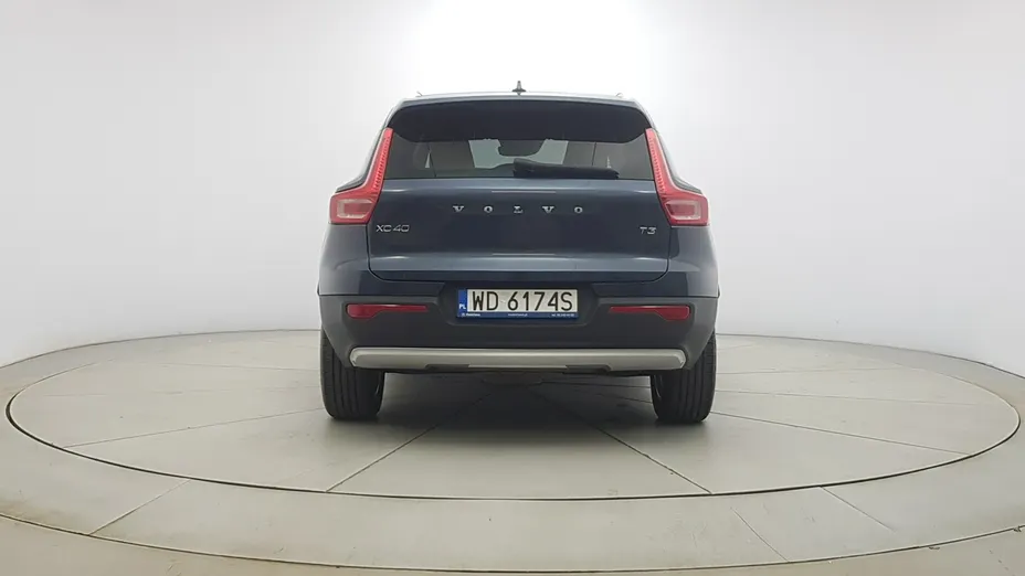 VOLVO XC40 -