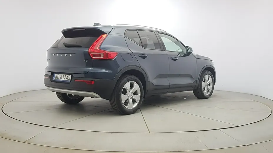 VOLVO XC40 -