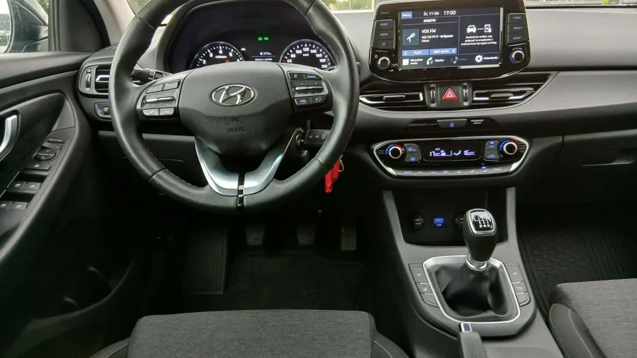 HYUNDAI i30 -