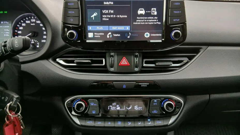 HYUNDAI i30 -