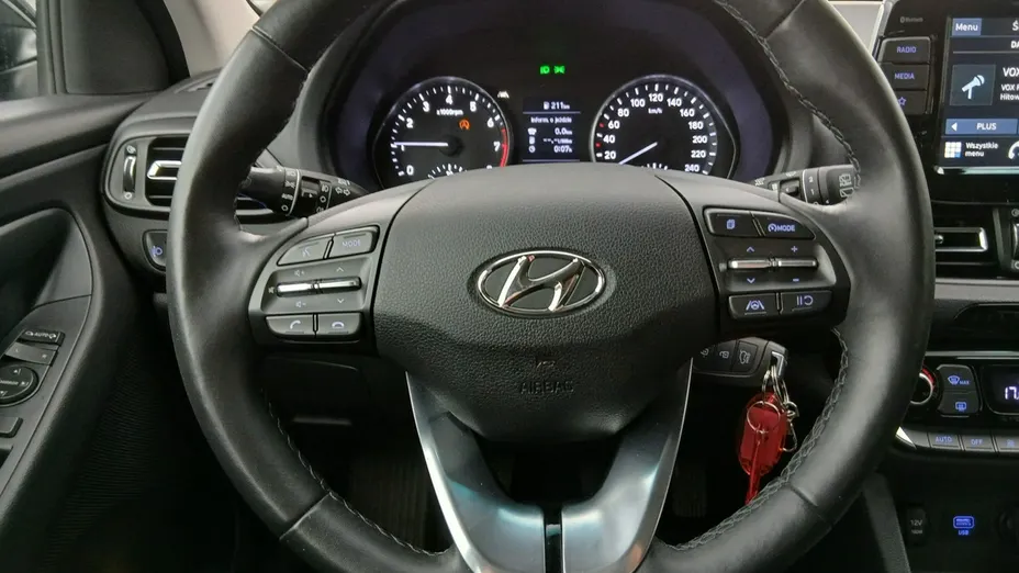 HYUNDAI i30 -