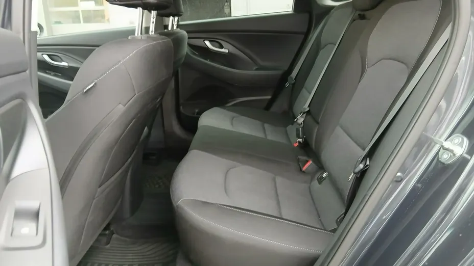 HYUNDAI i30 -