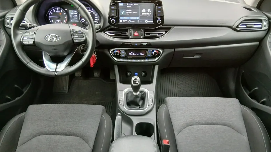 HYUNDAI i30 -