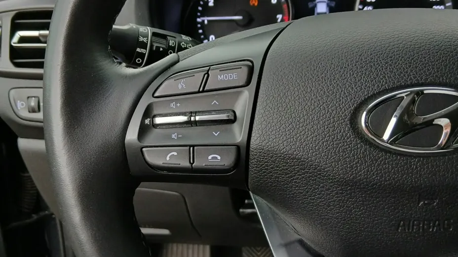 HYUNDAI i30 -