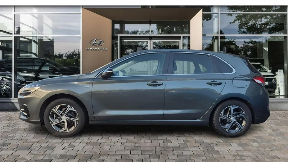 HYUNDAI i30 -