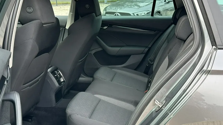SKODA Octavia -