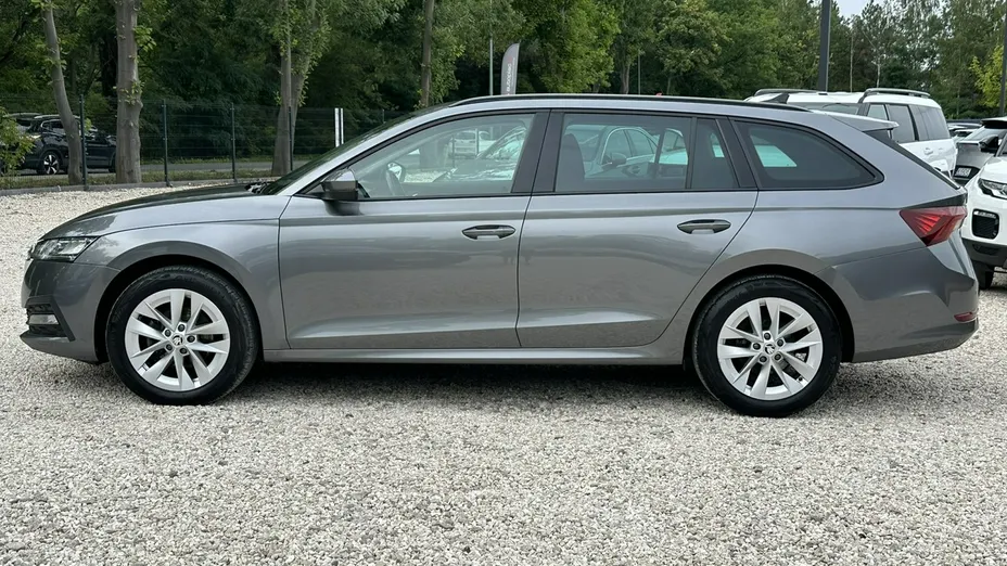 SKODA Octavia -