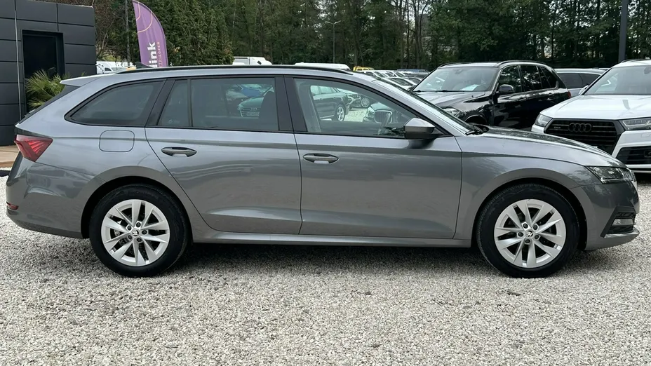 SKODA Octavia -
