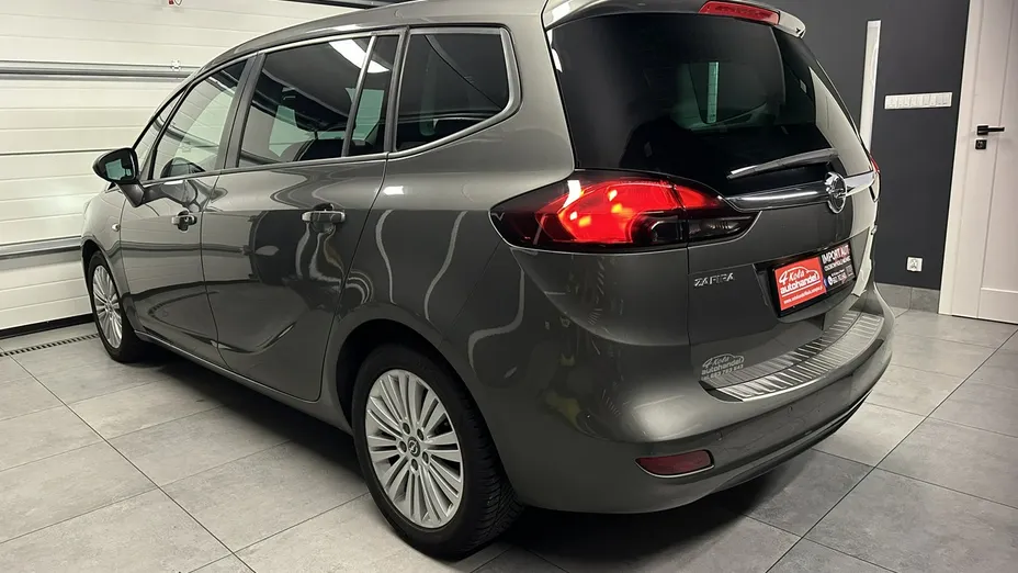 OPEL Zafira -