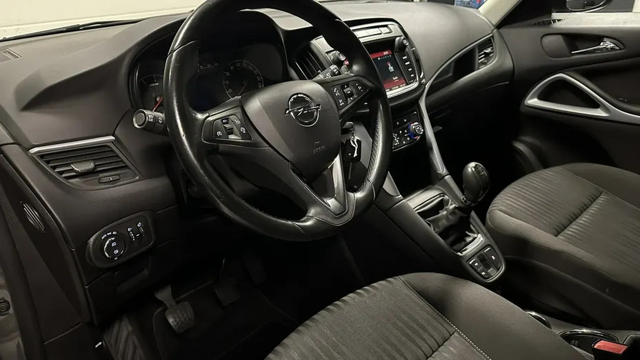 OPEL Zafira -
