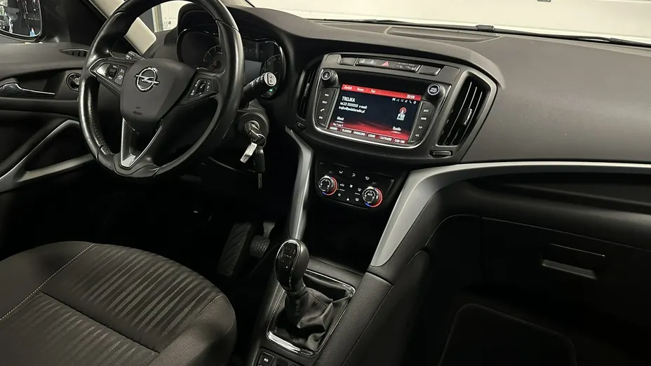 OPEL Zafira -