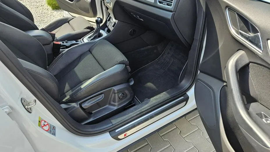 AUDI Q3 -