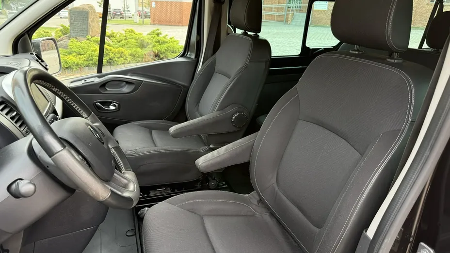 RENAULT Trafic -