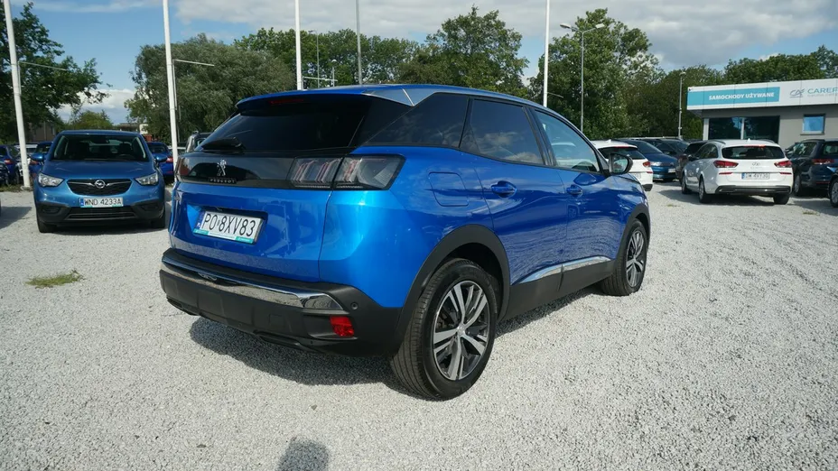 PEUGEOT 3008 -