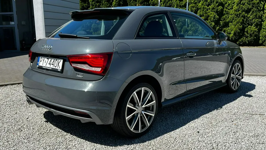 AUDI A1 -