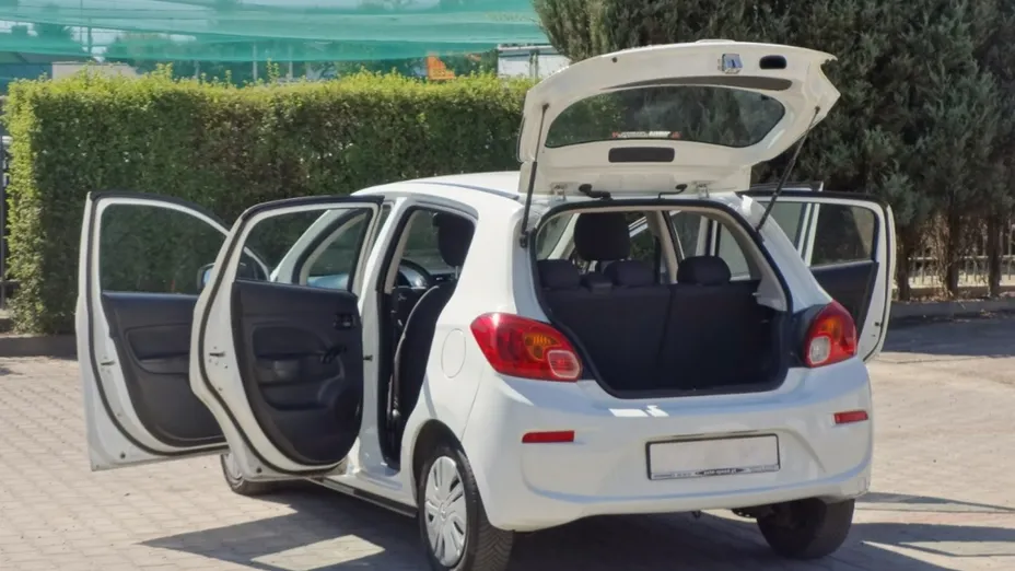 MITSUBISHI Space Star -