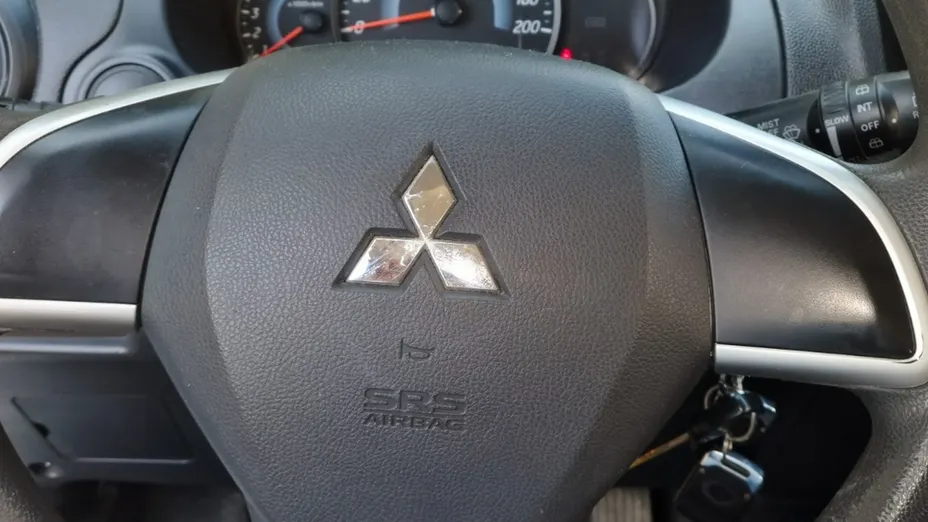 MITSUBISHI Space Star -