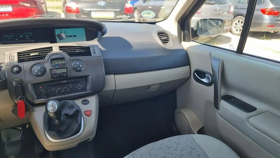 RENAULT Scenic -
