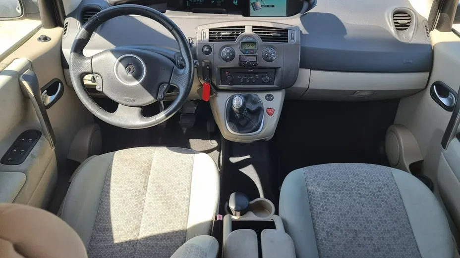 RENAULT Scenic -