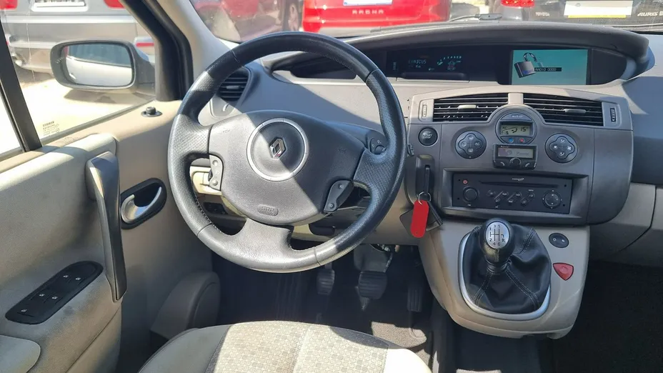 RENAULT Scenic -