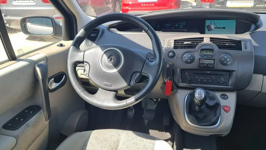 RENAULT Scenic -