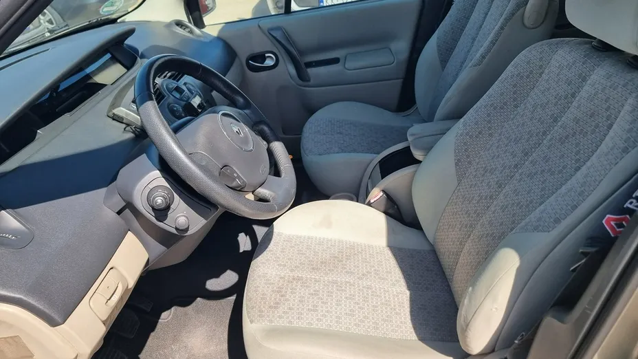 RENAULT Scenic -