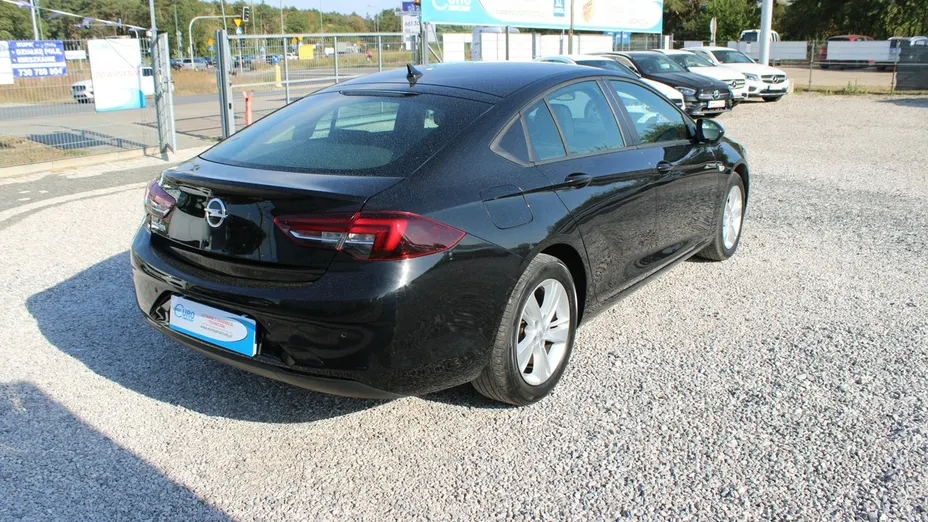 OPEL Insignia -