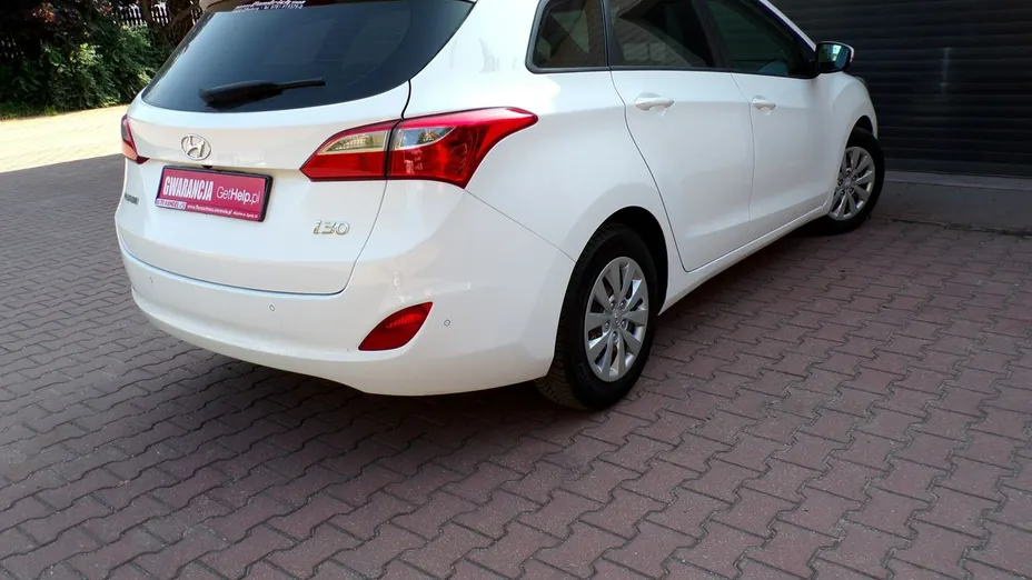 HYUNDAI i30 -