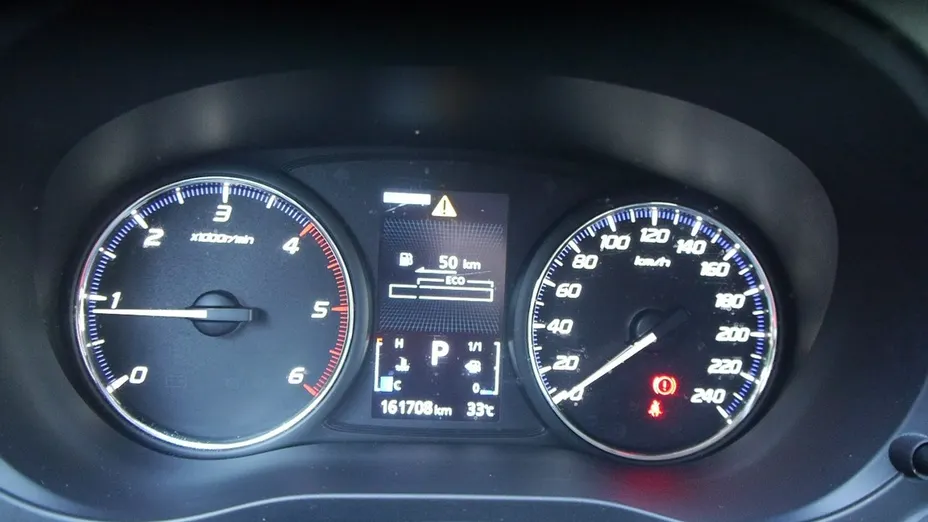 MITSUBISHI Outlander -