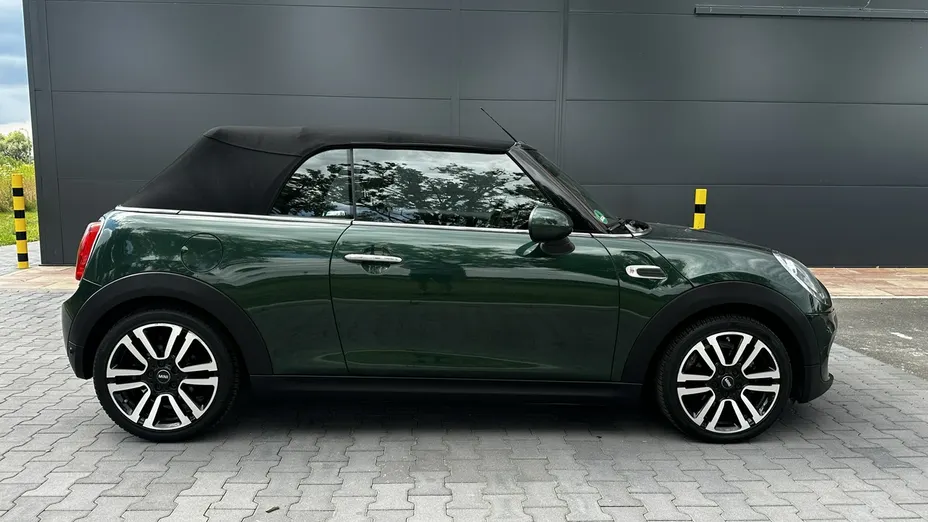 MINI Cabrio -