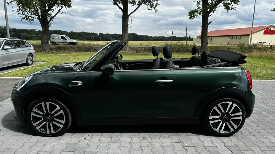 MINI Cabrio -