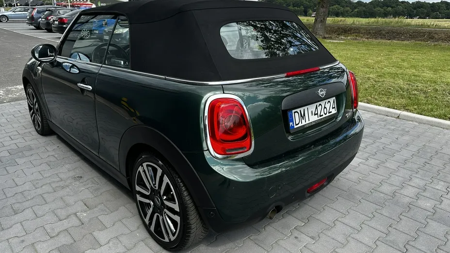 MINI Cabrio -