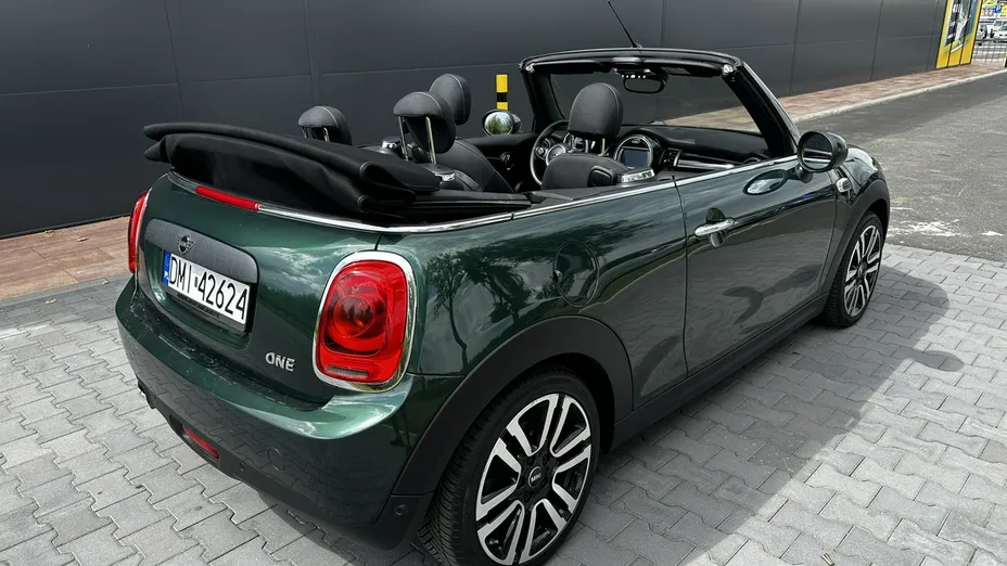MINI Cabrio -