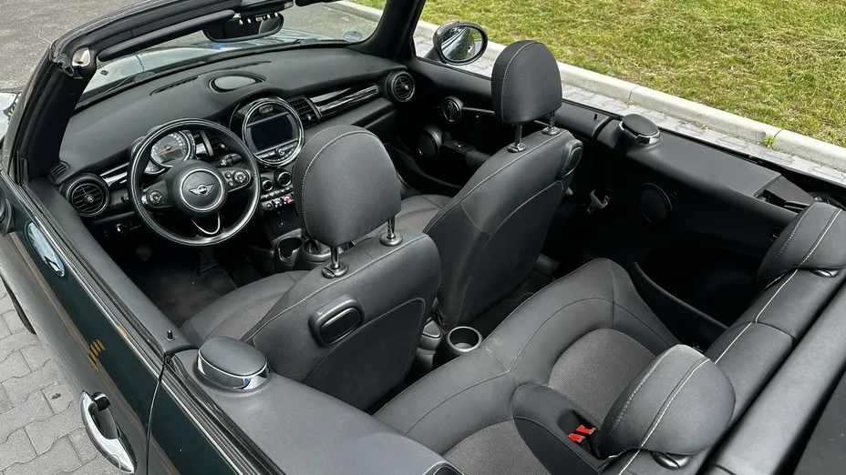 MINI Cabrio -