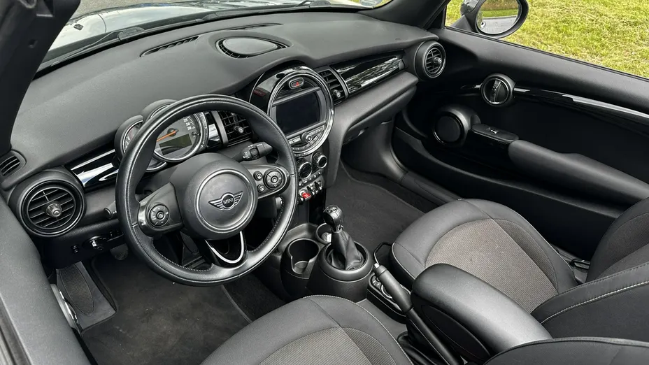 MINI Cabrio -