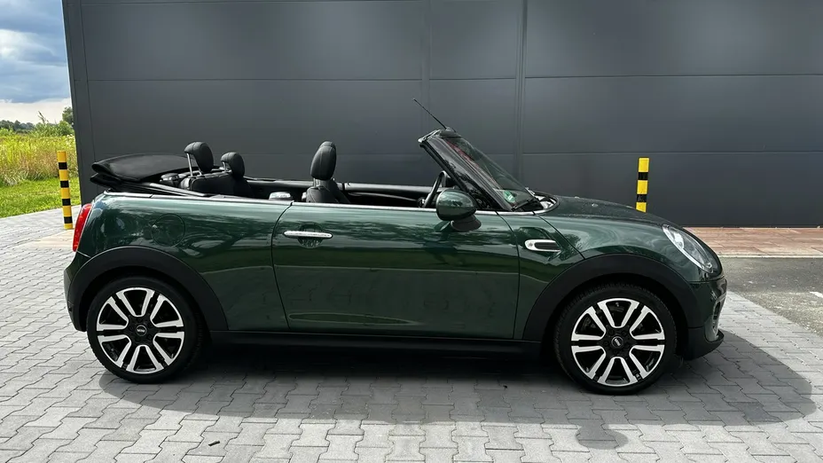 MINI Cabrio -