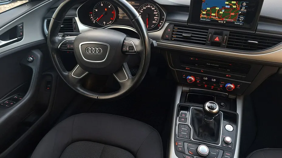 AUDI A6 -