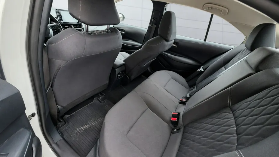 TOYOTA Corolla -