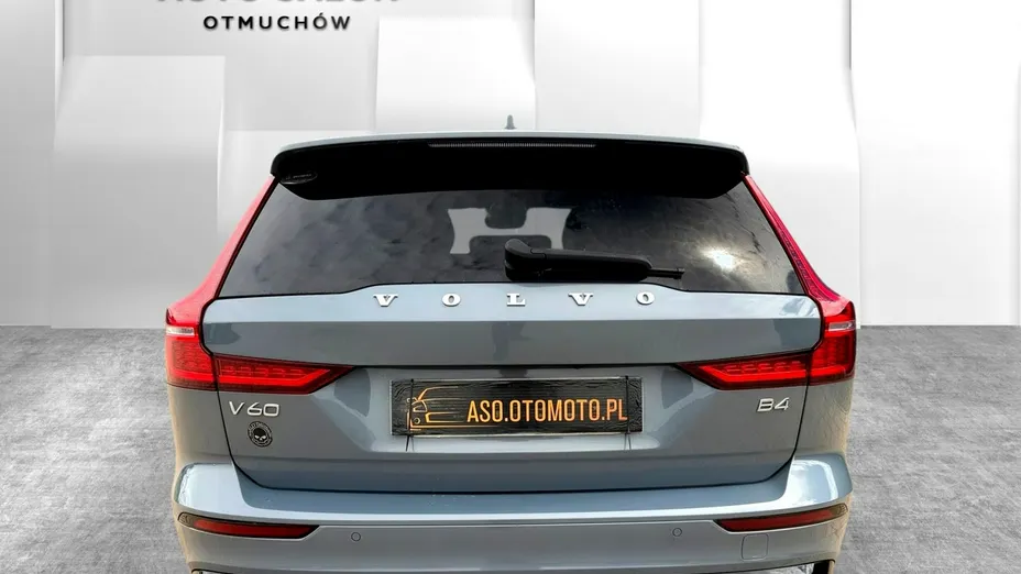 VOLVO V60 -