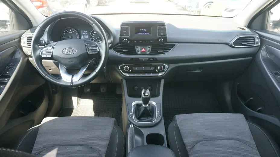 HYUNDAI i30 -