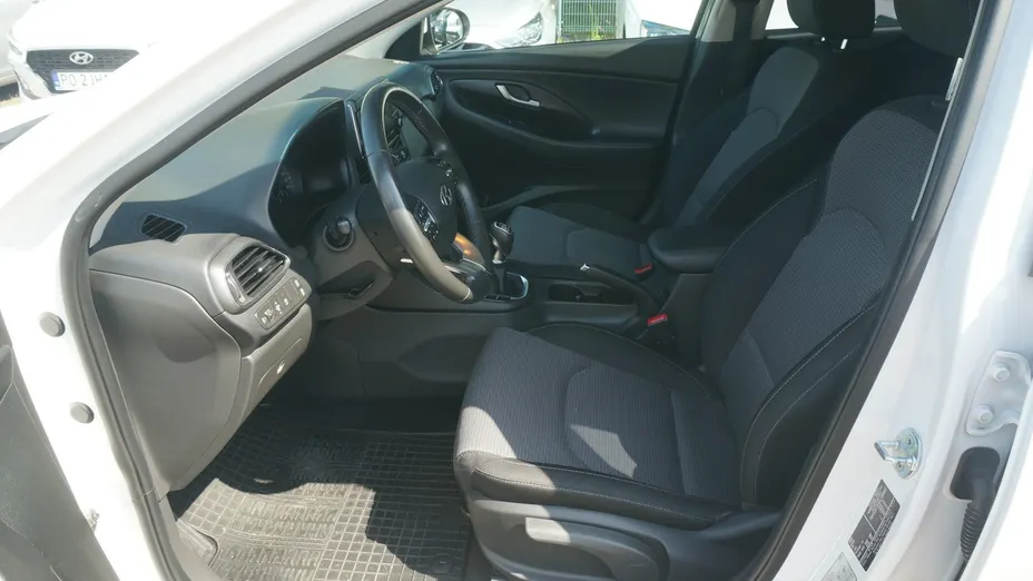 HYUNDAI i30 -