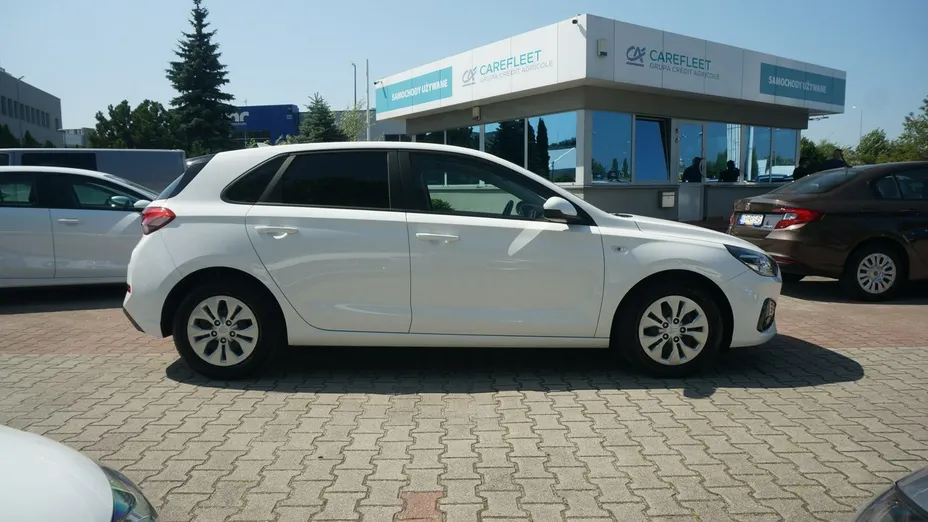 HYUNDAI i30 -