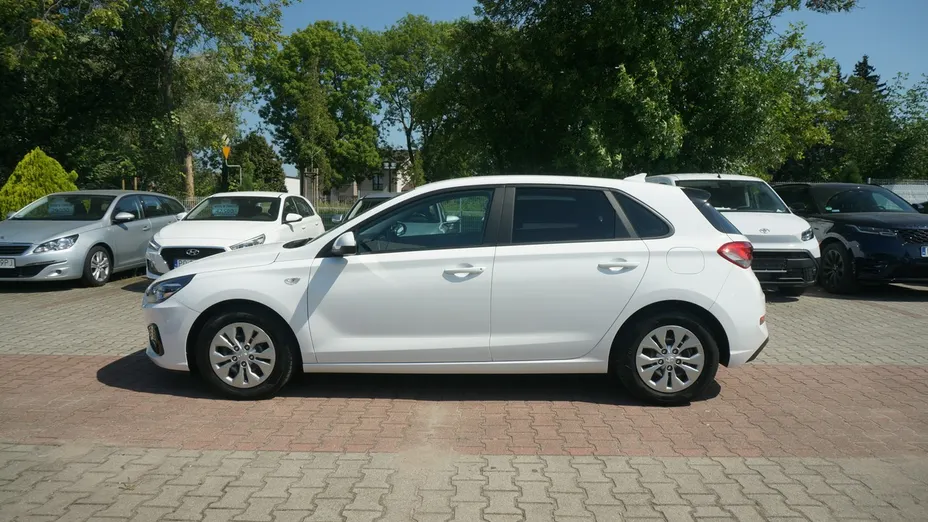 HYUNDAI i30 -
