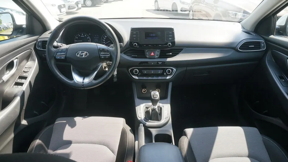 HYUNDAI i30 -