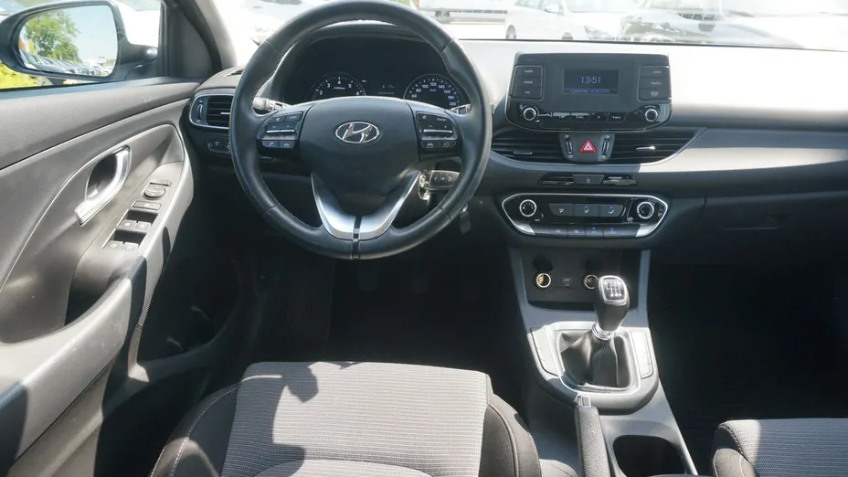 HYUNDAI i30 -