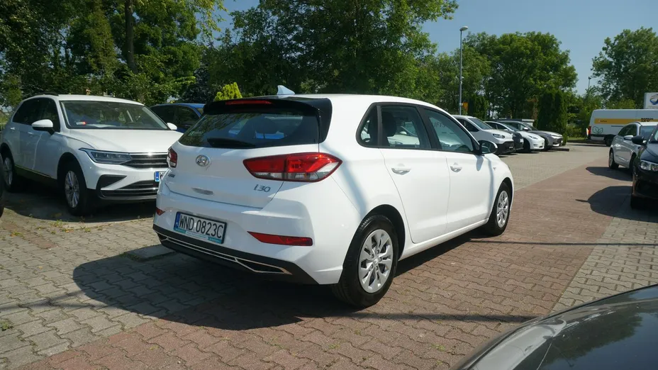 HYUNDAI i30 -